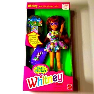 Polly Pocket Whitney with 3 Polly Pocket Dolls